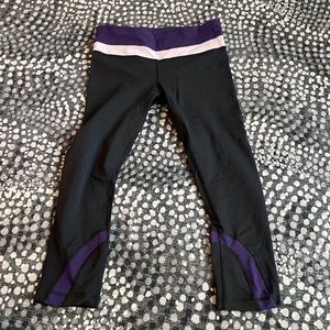 Lululemon leggings lower rise. 3/4 length size 6. Black/purple